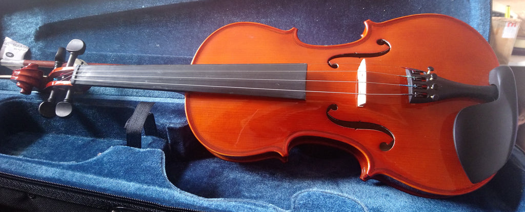 The Elida Student Violin outfit 4/4 only